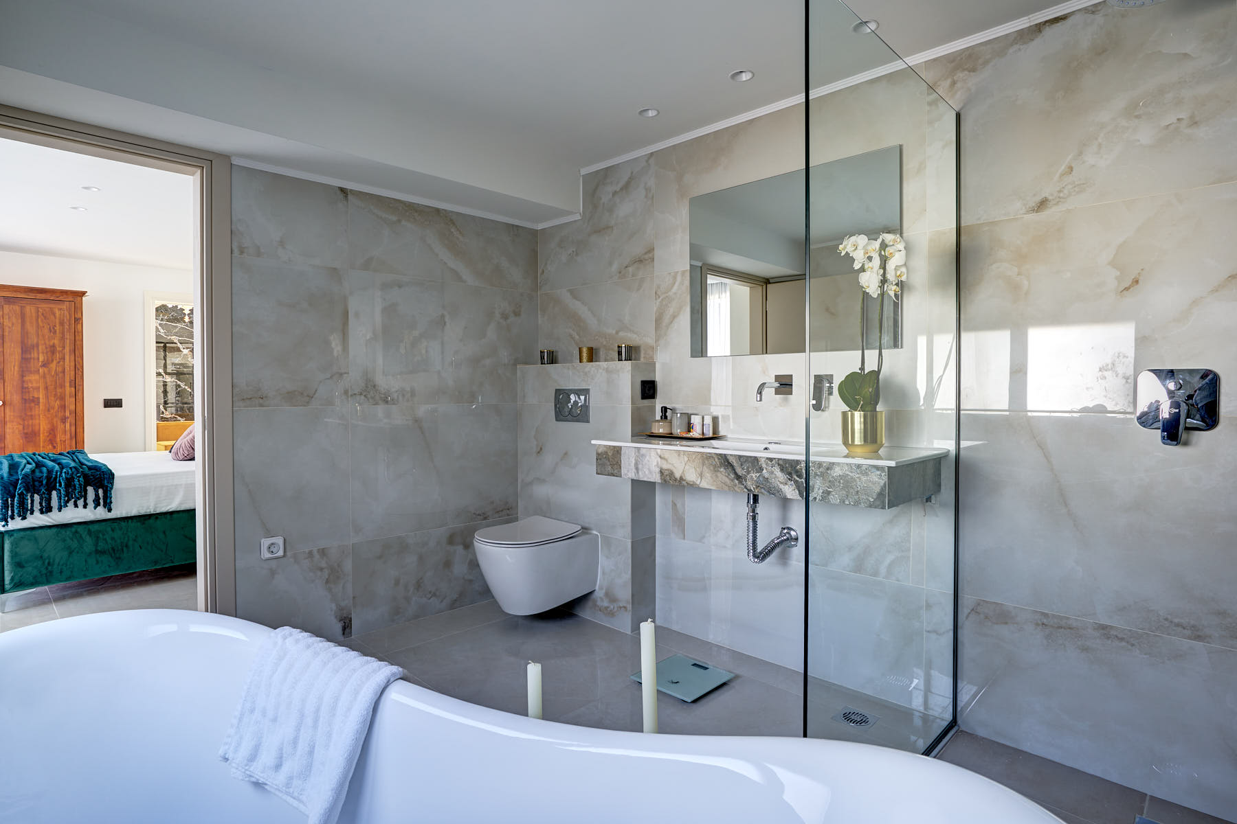 211201A732102026_7_8