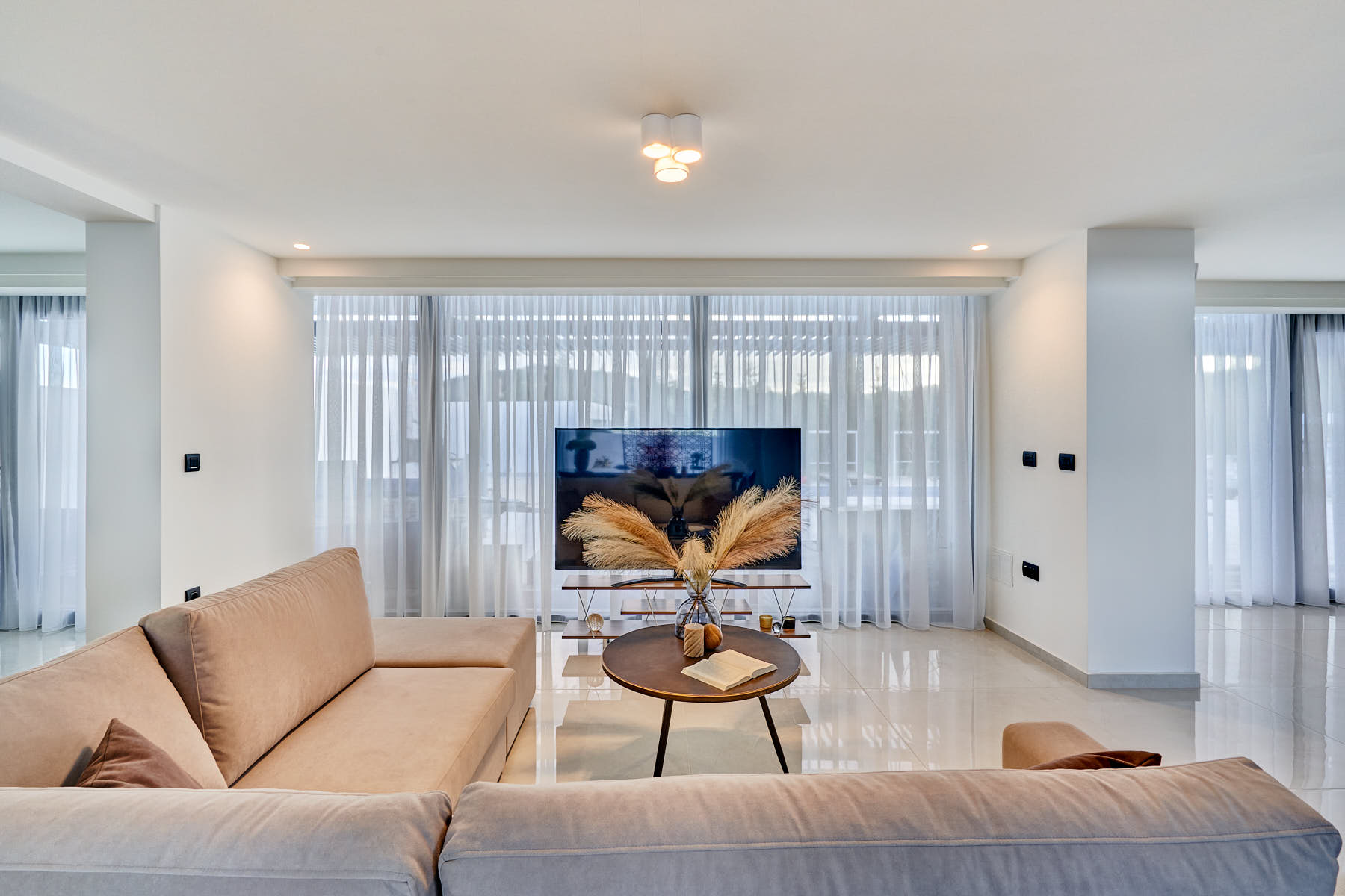 211201A732102499_500_501 1