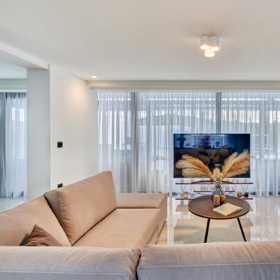 211201A732102499_500_501 1